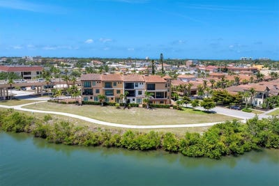 /international/us/209-e-venice-avenue-venice-fl-110099876674/