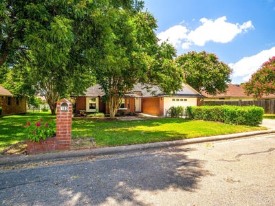 /international/us/183-cypress-point-meadowlakes-tx-110101238666/
