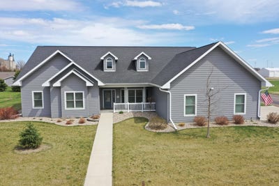 /international/us/1127-w-6th-street-redfield-sd-110108447651/