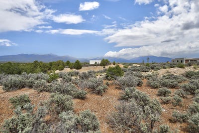 /international/us/1-hoyo-rd-arroyo-hondo-nm-110084893705/