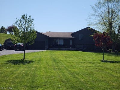 /international/us/4947-se-pleasant-valley-road-se-dennison-oh-110107476386/
