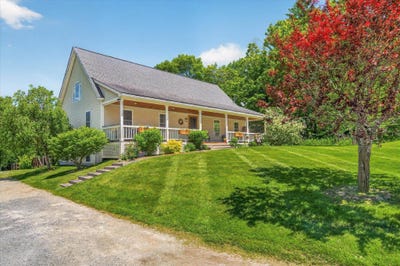 /international/us/121-hull-avenue-wallingford-vt-110108753463/