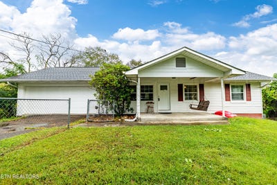 /international/us/3056-birds-creek-rd-sevierville-tn-110120019966/