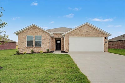 /international/us/541-nevada-street-farmington-ar-110108782146/