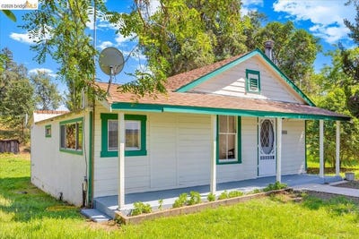 /international/us/10624-campo-seco-rd-jamestown-ca-110107997805/