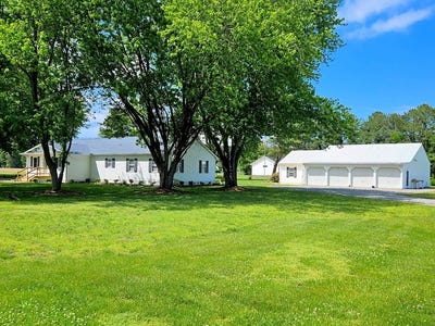 /international/us/2920-newmans-neck-road-heathsville-va-110098885945/