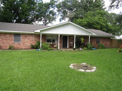 /international/us/101-n-meadowbrook-drive-overton-tx-110101307344/