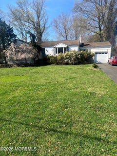 /international/us/216-queens-drive-s-little-silver-nj-110107355912/