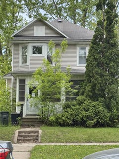 /international/us/524-vermont-waterloo-ia-110107890854/