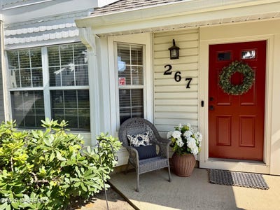 /international/us/267-tulip-lane-freehold-nj-110110219516/