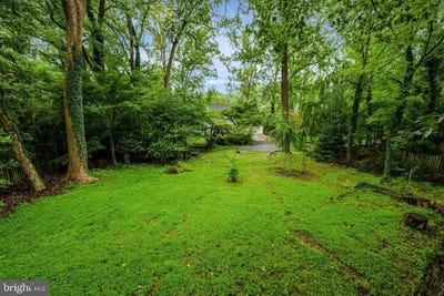 /international/us/1616-6th-lot-d-and-c-pl-mclean-va-110101072292/