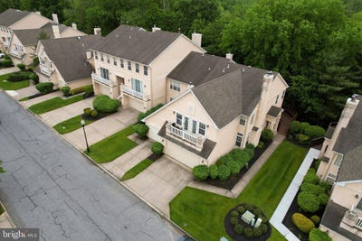 /international/us/16-buckingham-place-cherry-hill-nj-110108343678/
