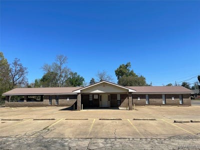 /international/us/2117-broad-street-selma-al-110100417743/