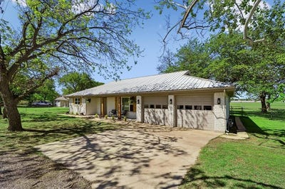 /international/us/913-n-main-street-springtown-tx-110107085478/