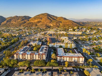 /international/us/6924-hyde-park-san-diego-ca-110108238289/