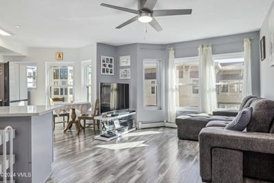 /international/us/216-main-street-edwards-co-110095960322/