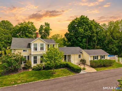 /international/us/327-w-main-street-cheshire-ct-110108354710/