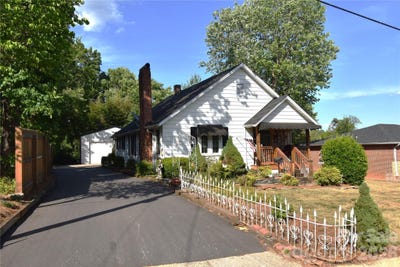 /international/us/212-sharon-avenue-nw-lenoir-nc-110108227805/