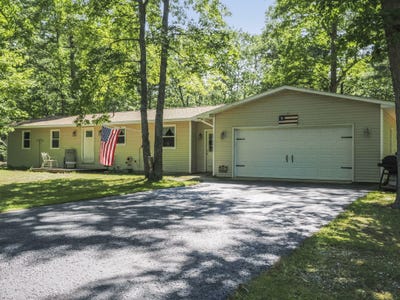 /international/us/7950-sturgeon-valley-drive-indian-river-mi-110100499891/