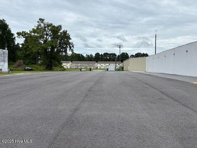 /international/us/2127-lejeune-boulevard-jacksonville-nc-110103293452/