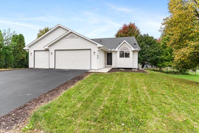 /international/us/820-s-maple-street-belle-plaine-mn-110120084374/