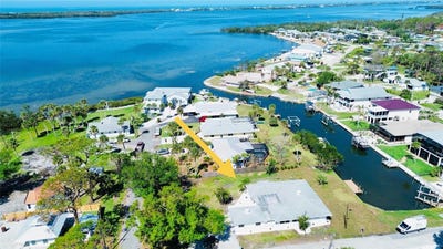 /international/us/352-oak-street-englewood-fl-110110379382/
