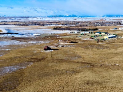 /international/us/127-montana-highway-221-choteau-mt-110106676758/