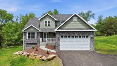 /international/us/5149-watters-road-lower-burrell-pa-110105957795/