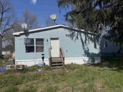 /international/us/35-grove-street-essex-junction-vt-110107781446/