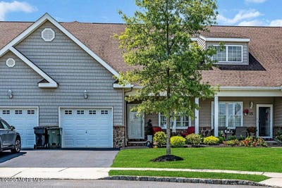 /international/us/14-green-tree-circle-hazlet-nj-110101345891/?lang=en
