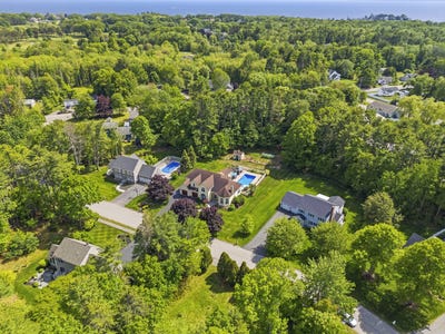 /international/us/4-cottagewood-lane-kennebunk-me-110109916293/
