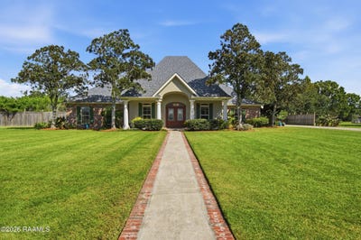 /international/us/103-lantana-court-broussard-la-110120766178/