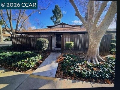 /international/us/5451-roundtree-pl-concord-ca-110108444379/