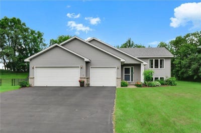 /international/us/2517-shannon-court-hudson-wi-110100871729/