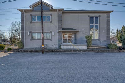 /international/us/1228-n-elm-street-henderson-ky-110108358051/