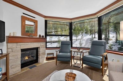/international/us/400-resort-road-olympic-valley-ca-110107378825/
