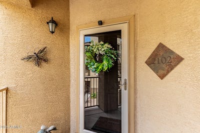/international/us/10136-e-southern-avenue-mesa-az-110107459294/