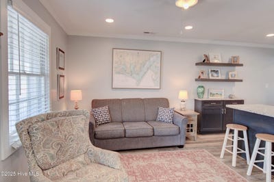 /international/us/127-old-causeway-road-atlantic-beach-nc-110100896897/