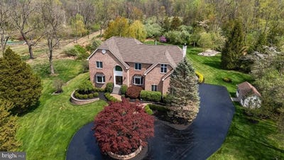 /international/us/80-new-road-lambertville-nj-110107462508/