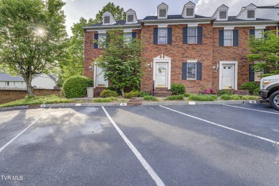 /international/us/400-sunset-drive-johnson-city-tn-110106848722/