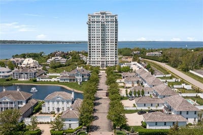 /international/us/1-tower-drive-portsmouth-ri-110108356540/