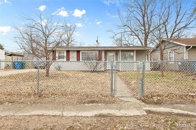 /international/us/2824-birch-avenue-granite-city-il-110105840896/