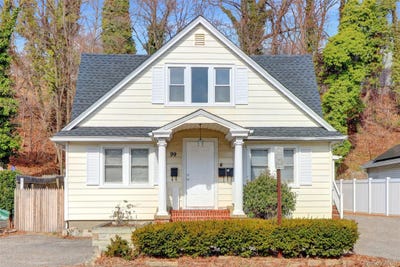 /international/us/99-wall-street-huntington-ny-110106853222/