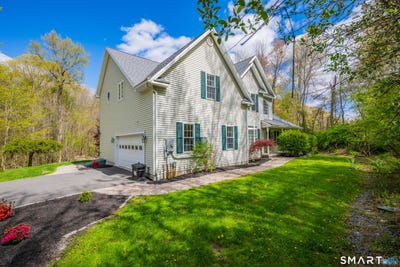 /international/us/52-old-farm-road-plymouth-ct-110108057853/