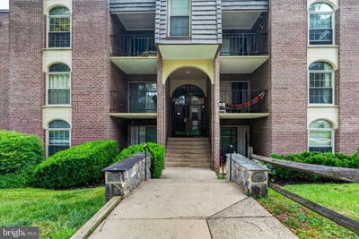 /international/us/3330-woodburn-village-drive-annandale-va-110108348888/