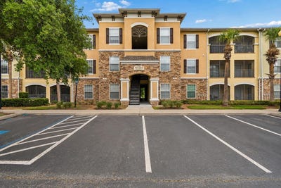 /international/us/10203-courtney-palms-boulevard-tampa-fl-110108581175/
