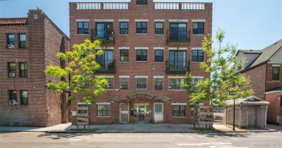 /international/us/103-02-42nd-avenue-corona-ny-110108176127/