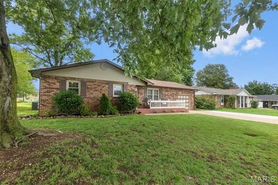/international/us/1004-willow-lane-sikeston-mo-110100206370/