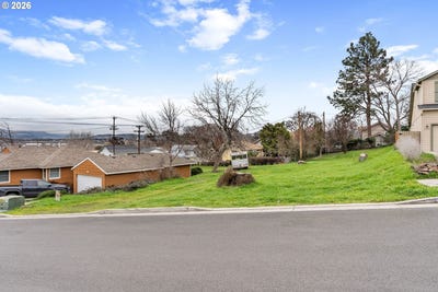 /international/us/1108-myrtle-st-thedalles-or-110105636680/