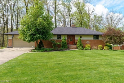 /international/us/4064-diana-drive-broadview-heights-oh-110108219108/